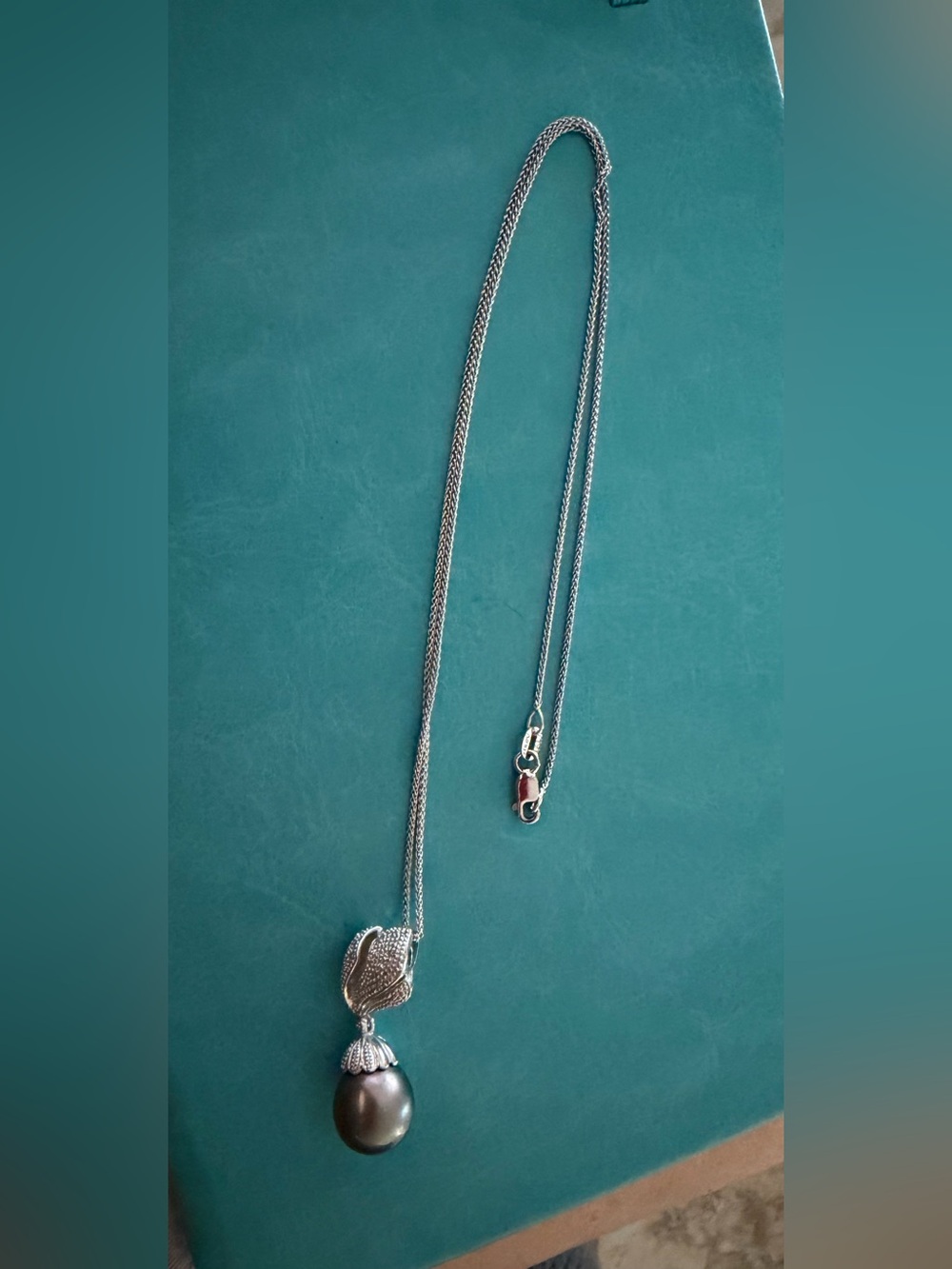 14kt white gold and  pearl necklace
